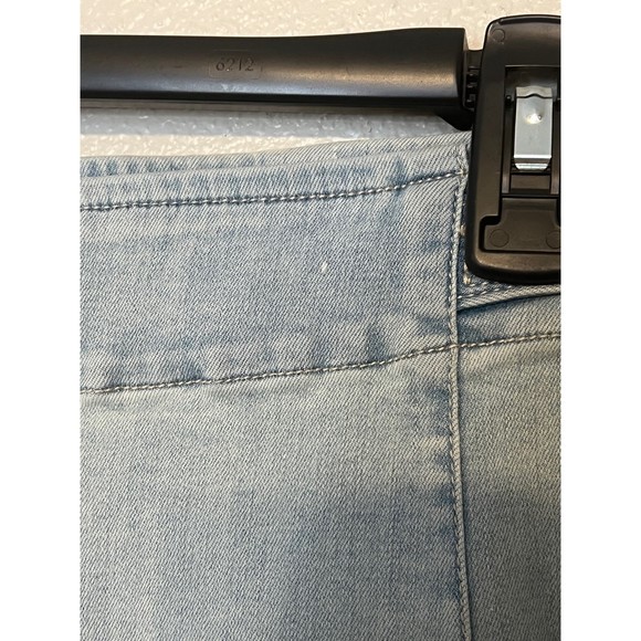Free People Light wash denim skirt NWT Size 30 - Picture 4 of 8